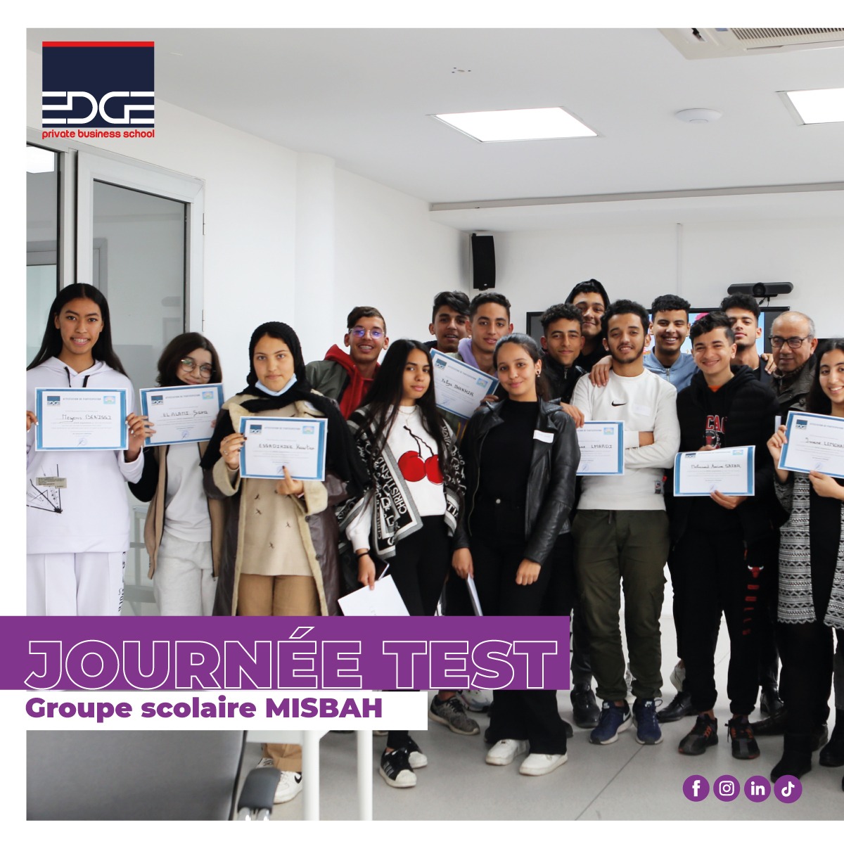 étudiants du Groupe Scolaire Misbah avec les attestions de participation à EDGE Business School Test Days